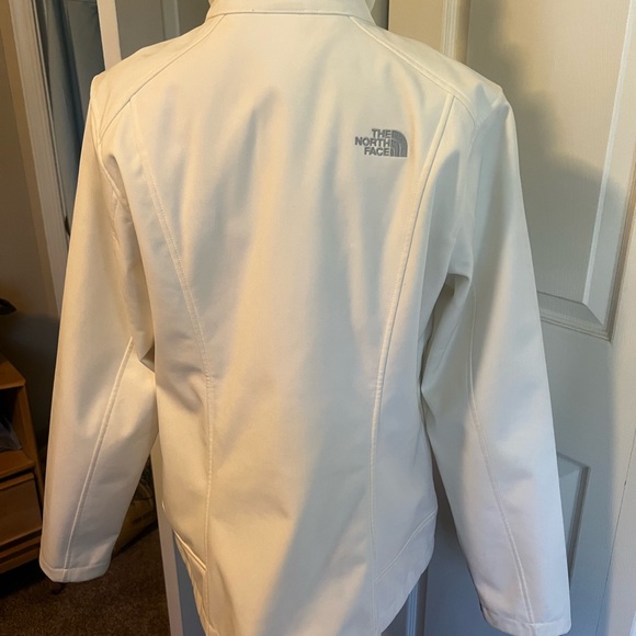 The North Face Cream and Gray Jacket - Picture 5 of 9